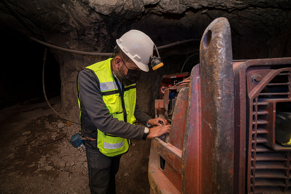 Safety responsibilities of each mining occupation in the U.S.