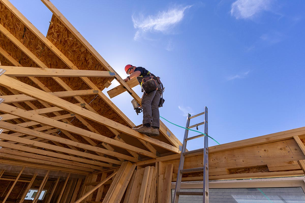 OSHA fines Araujo Construction $265K for fall protection PPE violations