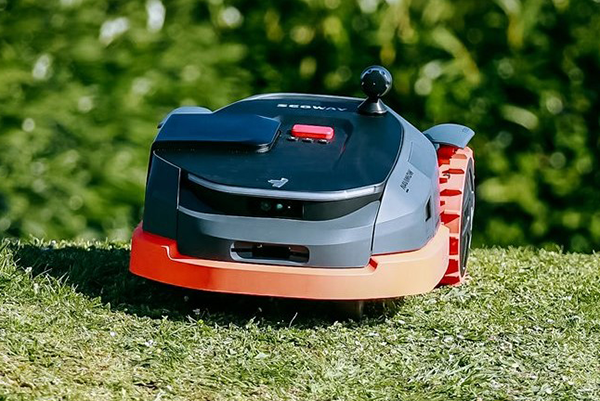 STMicroelectronics GNSS receivers integrated with Segway robot mower