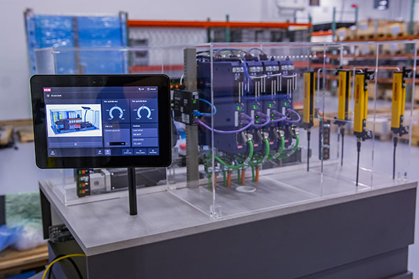 KEB America demonstrates motion control coordination at Automate 2025