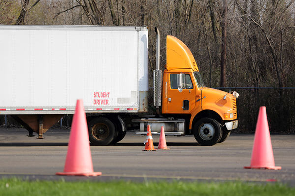Two-year delay in entry level driving training rule ‘concerns’ trucking industry