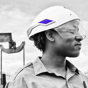 DAQRI: Smart Helmet Head-Mounted Display