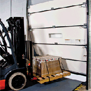 ASSA ABLOY Entrance Systems: CruiserWeight sectional dock door